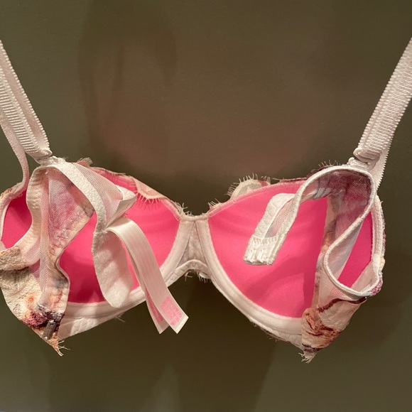 Lacy Push Up Bra VS Pink - Picture 4 of 4